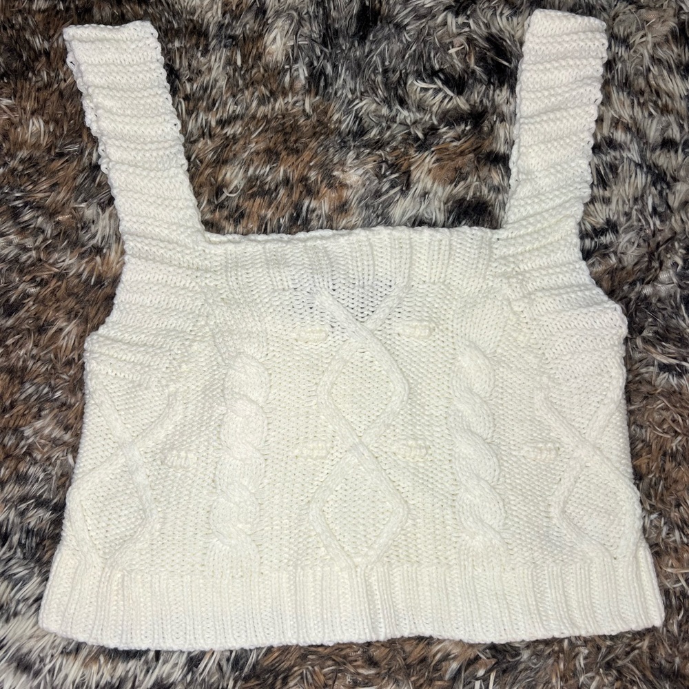 Kendall and Kylie crochet tank